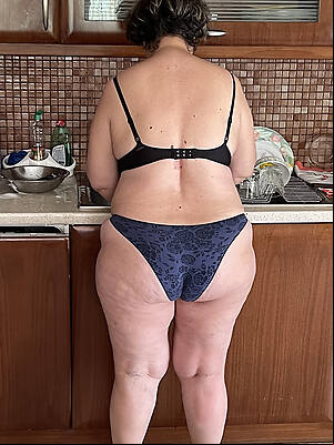 Housewives Pics